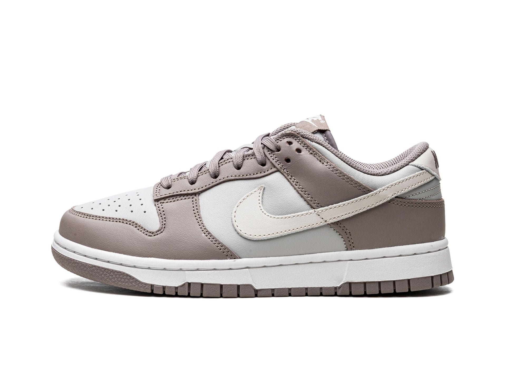 Nike Dunk Low Bone Beige (W)