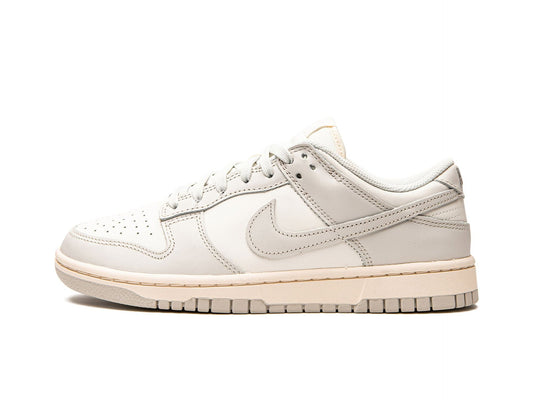 Nike Dunk Low Light Bone (W)