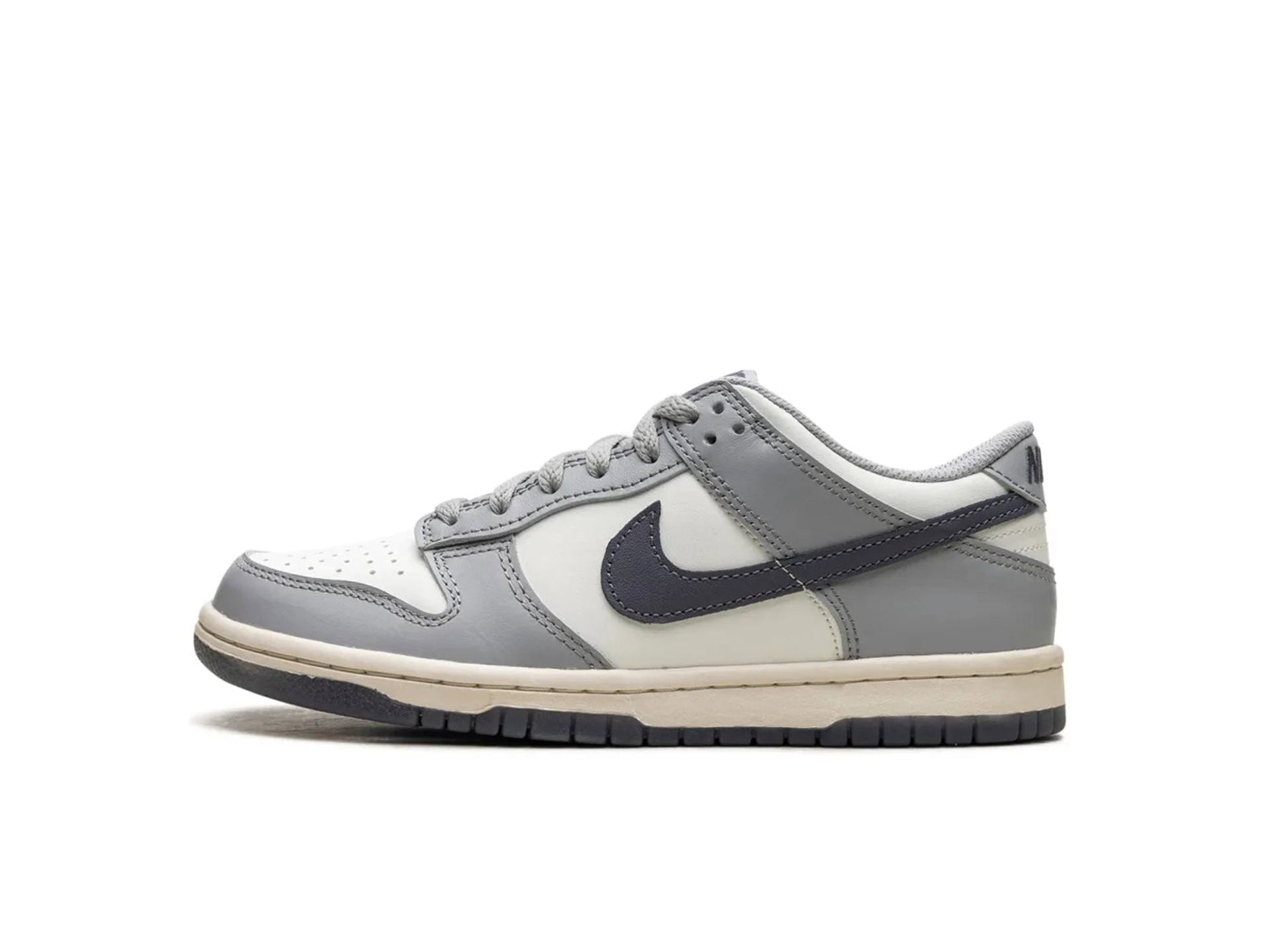Nike Dunk Low Platinum Tint Light Carbon (GS)