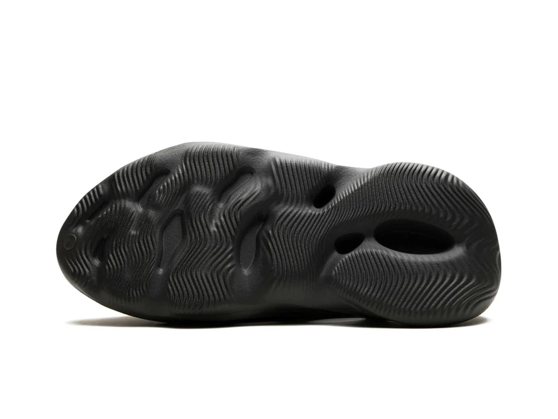 Adidas Yeezy Foam Runner Carbon