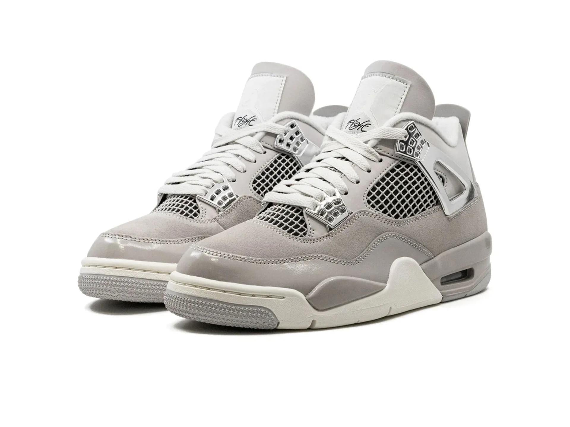 Air Jordan 4 Frozen Moments (W)