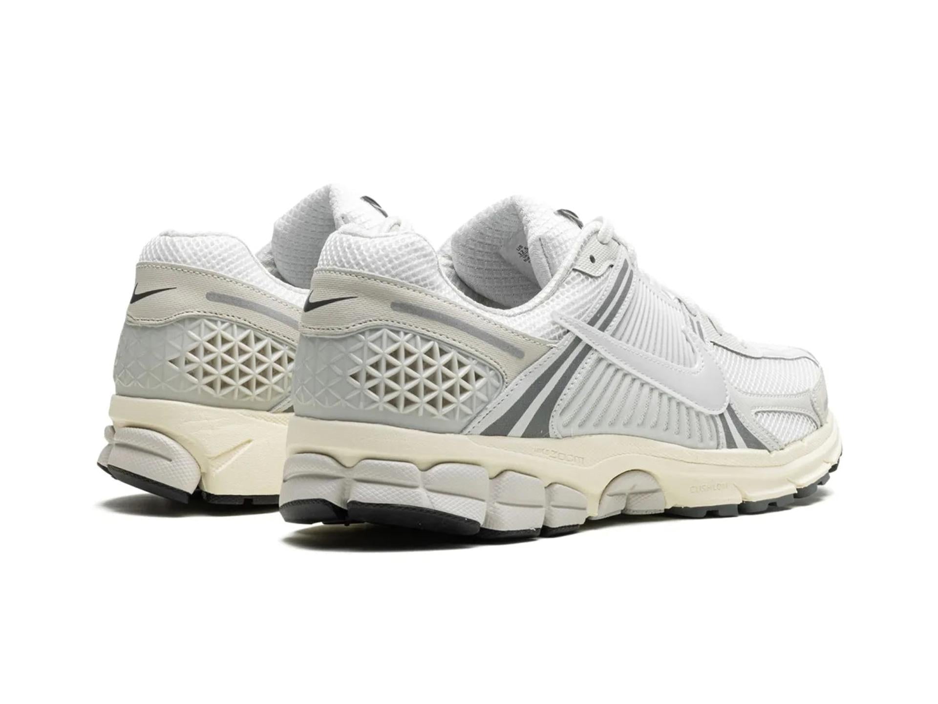 Nike Zoom Vomero 5 Platinum Tint