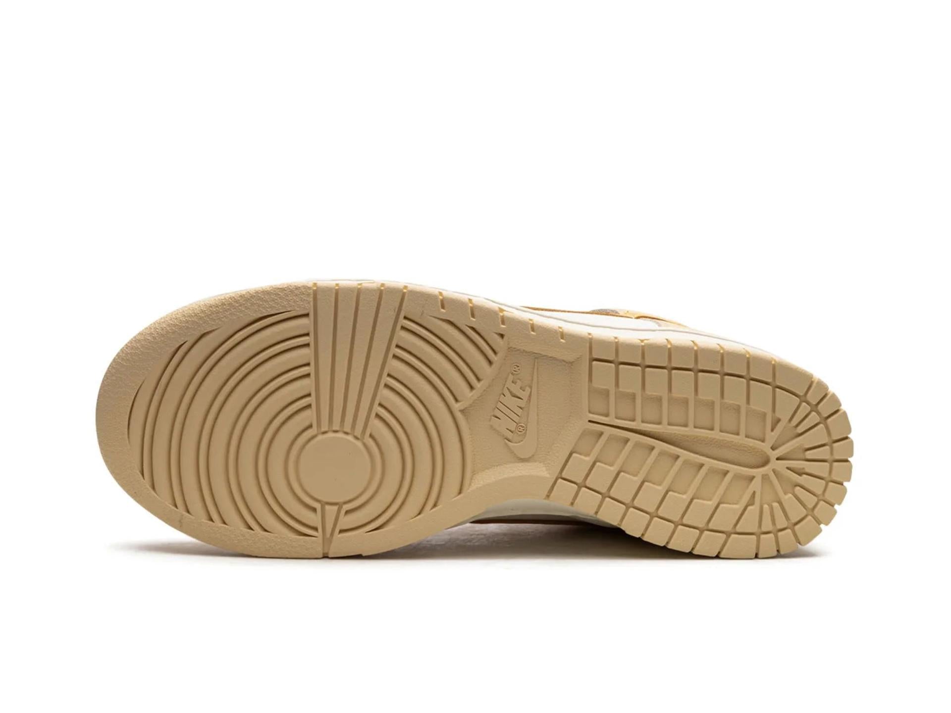Nike Dunk High Pale Vanilla Topaz Gold (W)