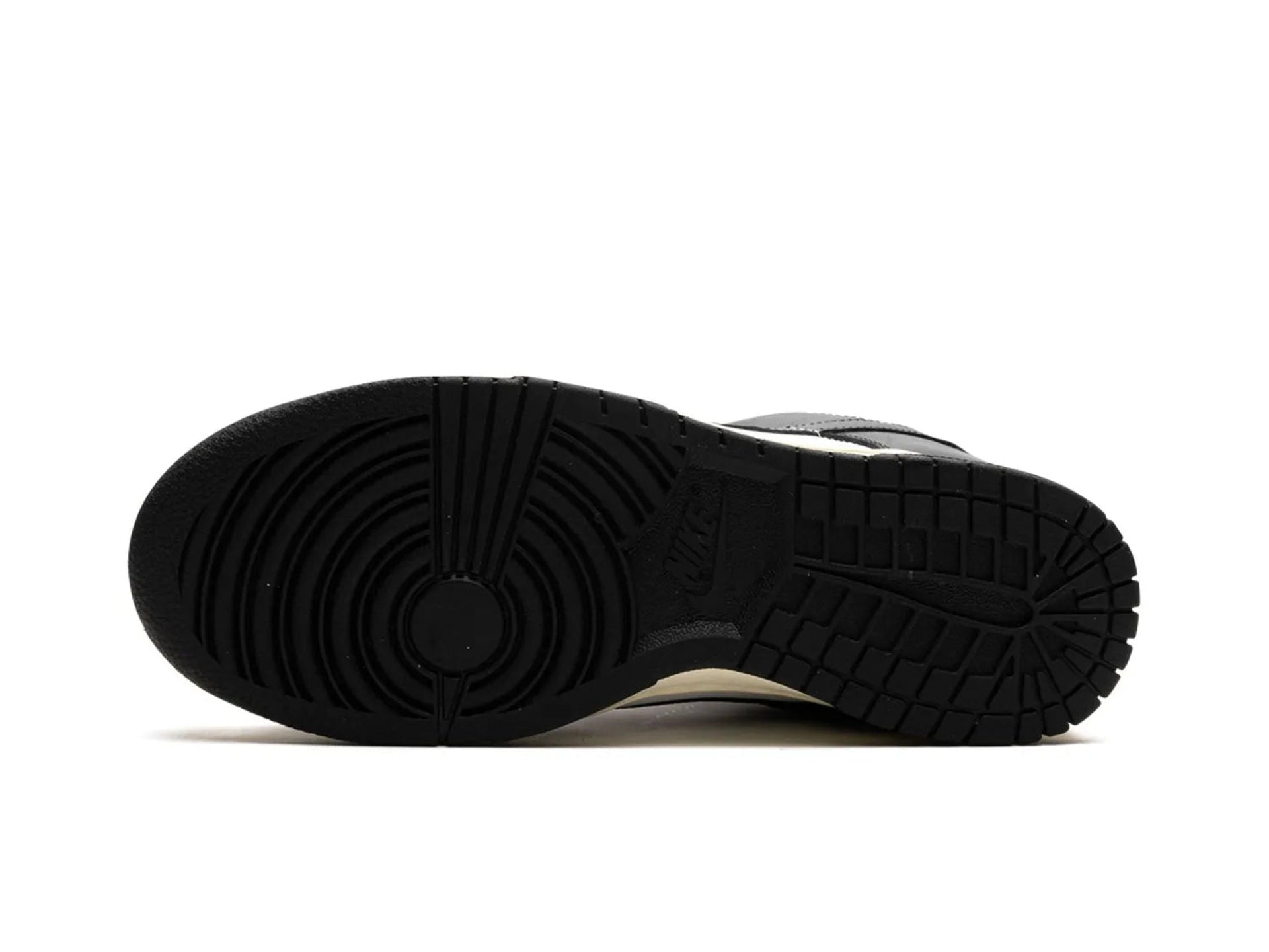 Nike Dunk Low Vintage Panda