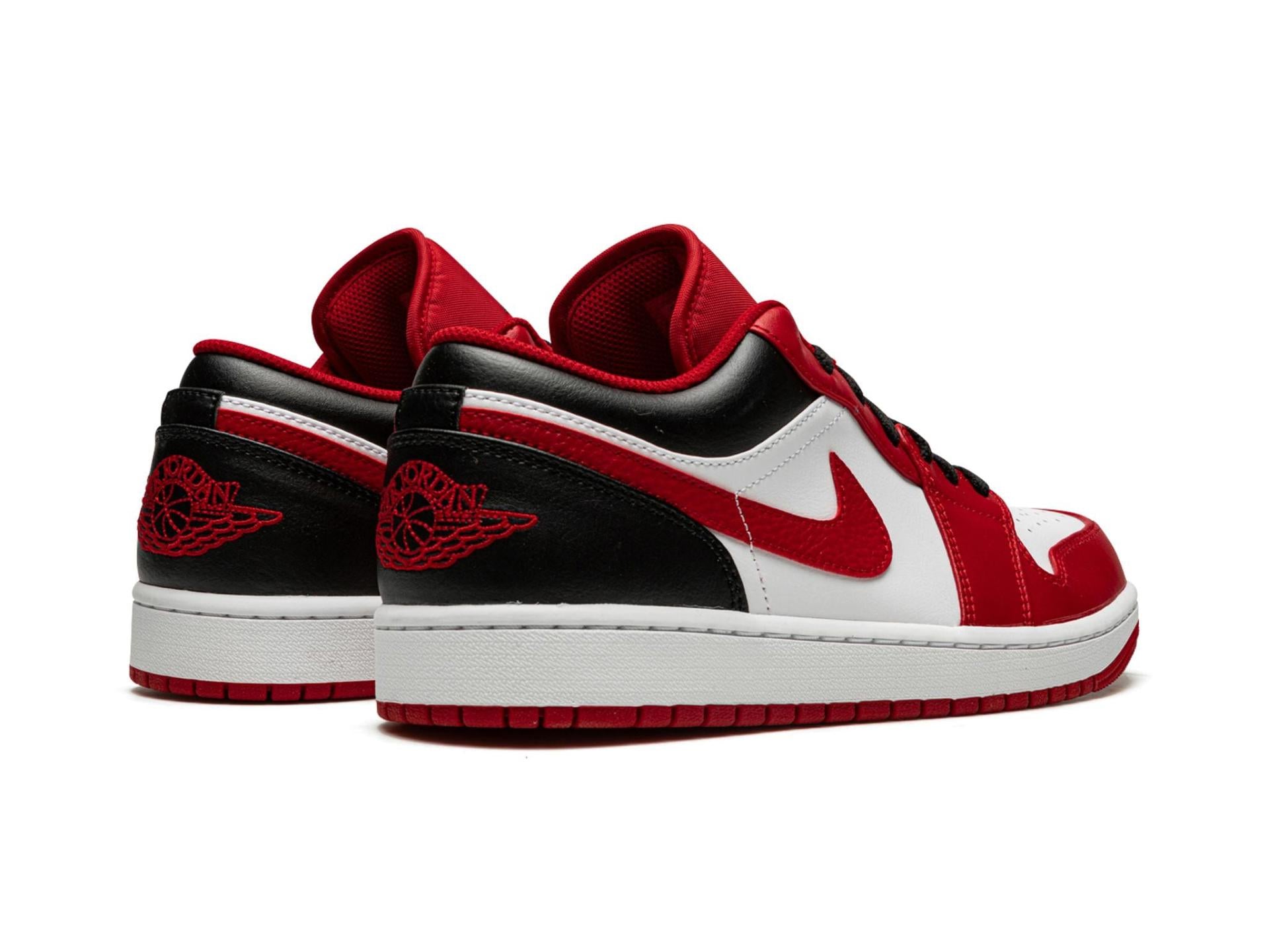 Air Jordan 1 Low Bulls