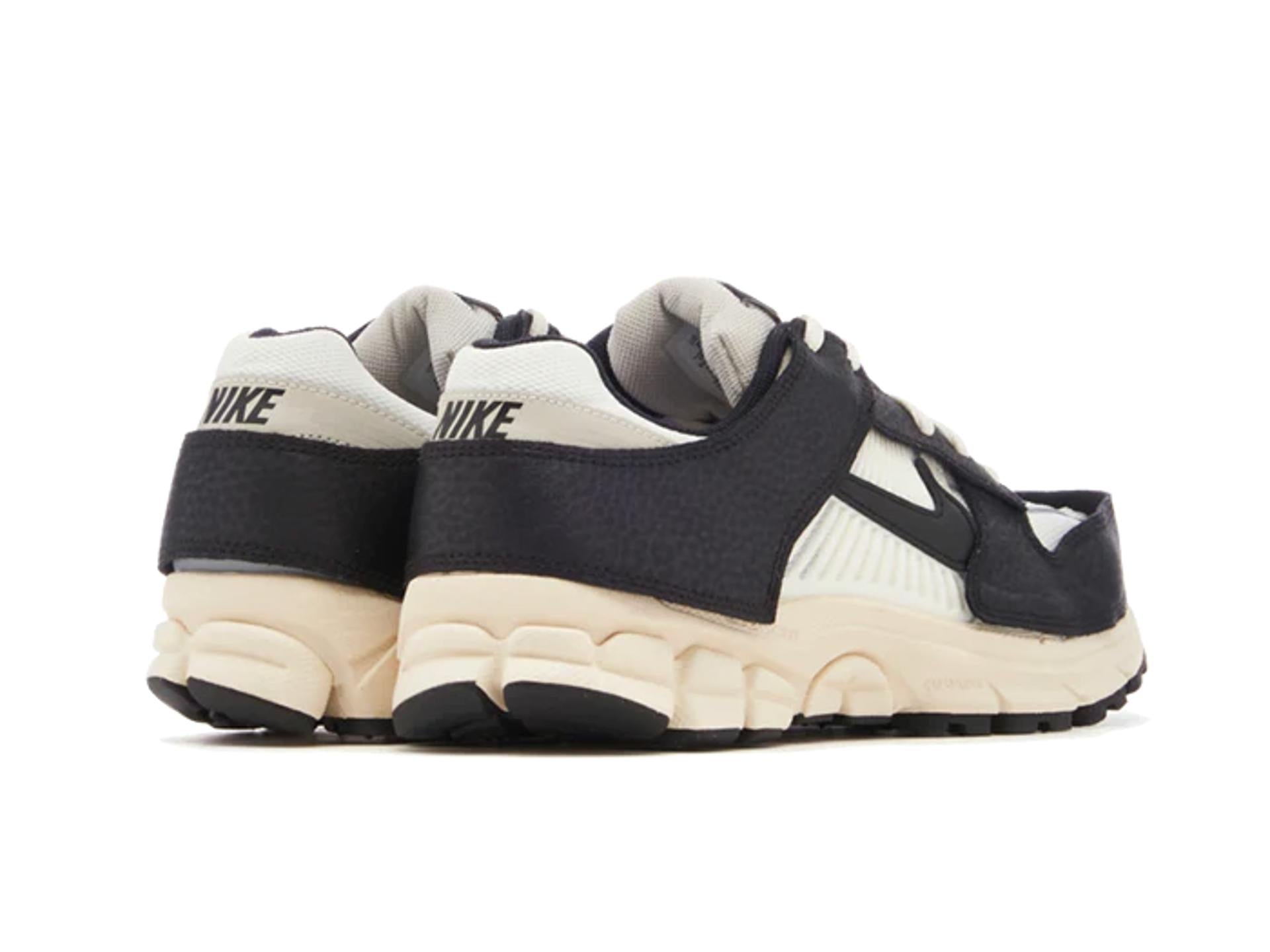 Nike Zoom Vomero 5 Timeless Panda Dunk (W)