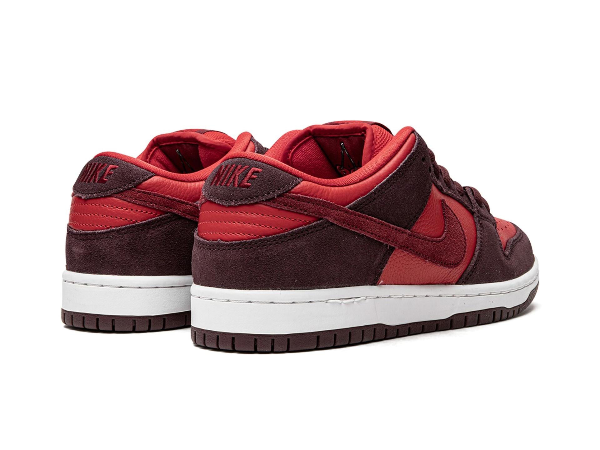 Nike SB Dunk Low Cherry