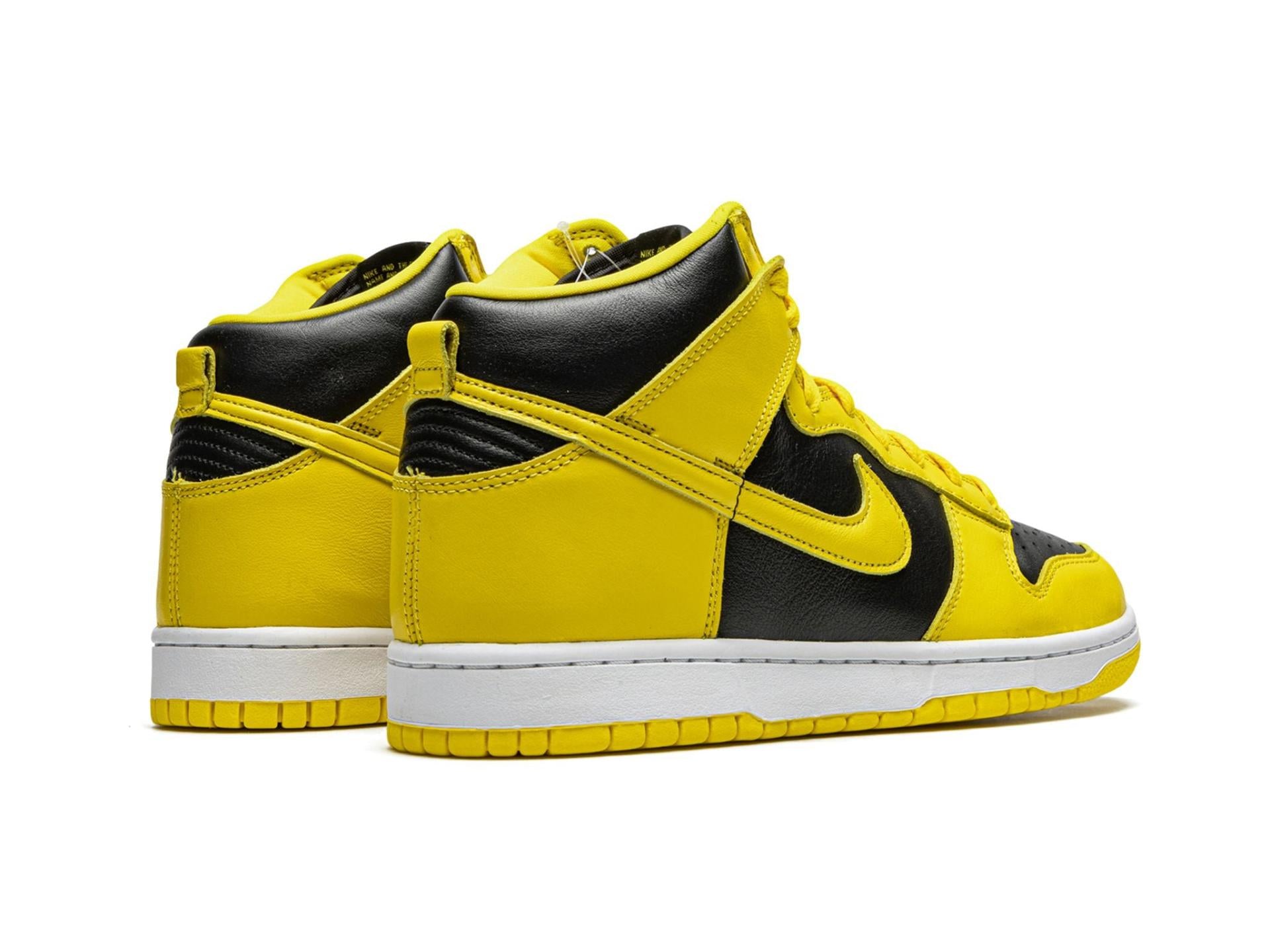 Nike Dunk High Varsity Maize