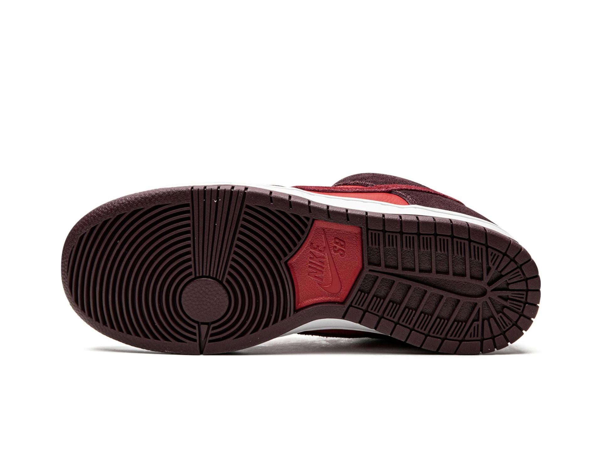Nike SB Dunk Low Cherry