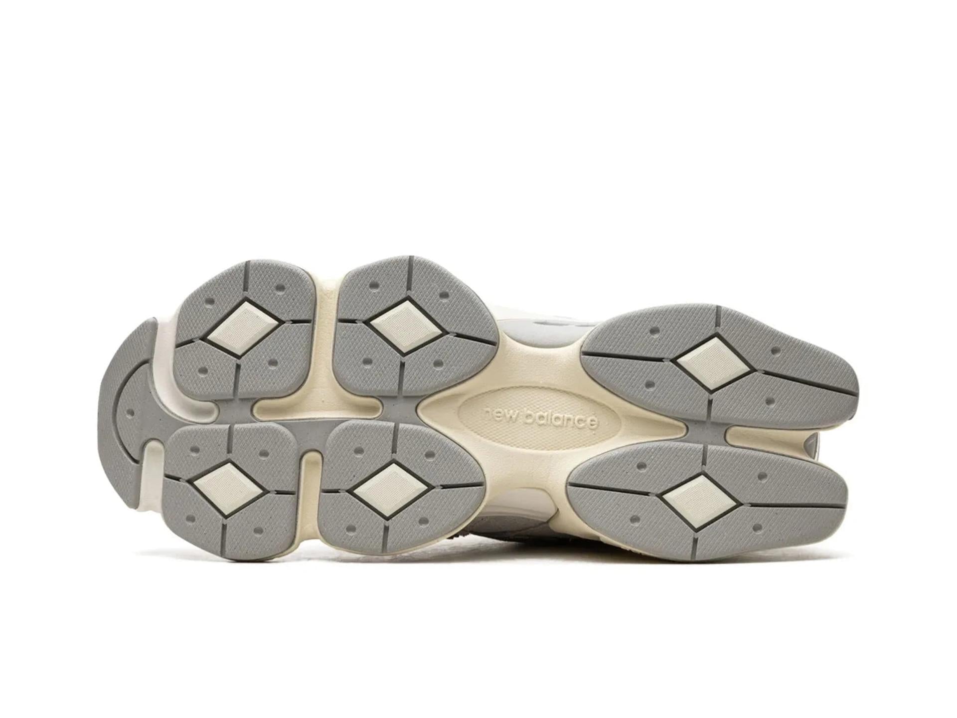 New Balance 9060 Quartz Grey