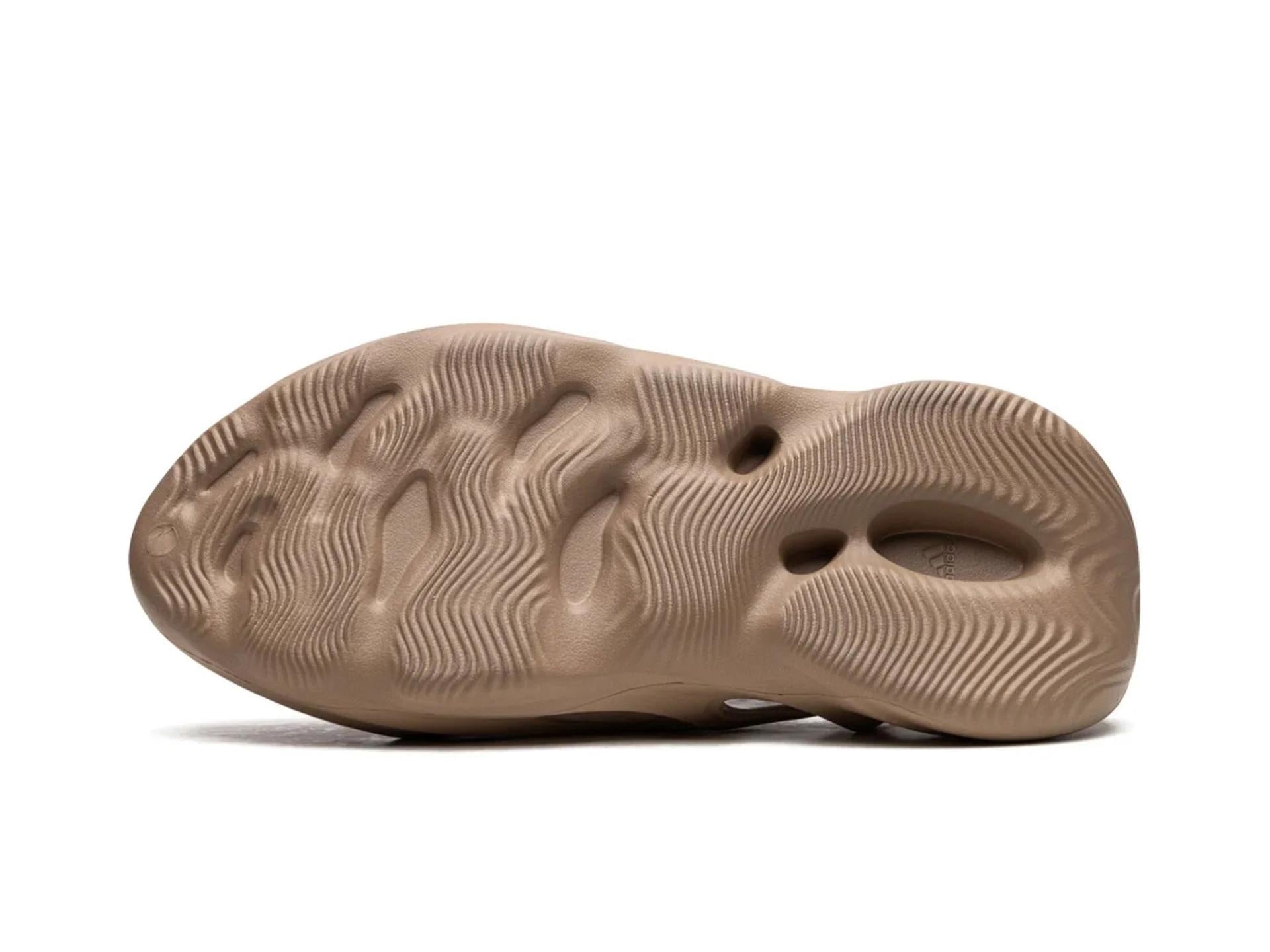 Adidas Yeezy Foam Runner Clay Taupe